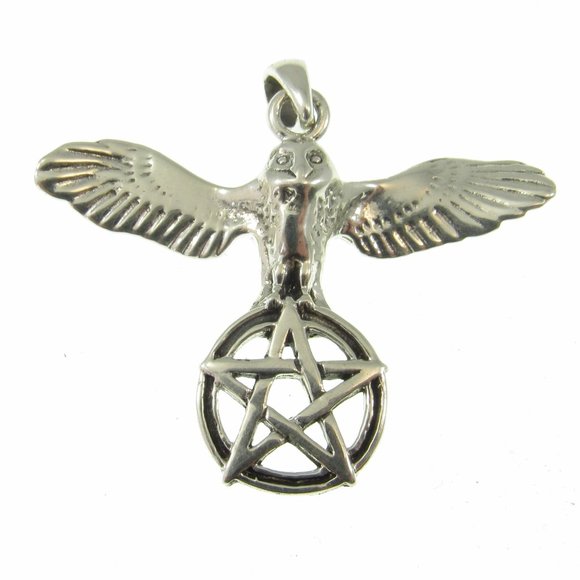 Handcrafted Solid 925 Sterling Silver Flying Owl with Pentacle Pendant - Picture 1 of 5
